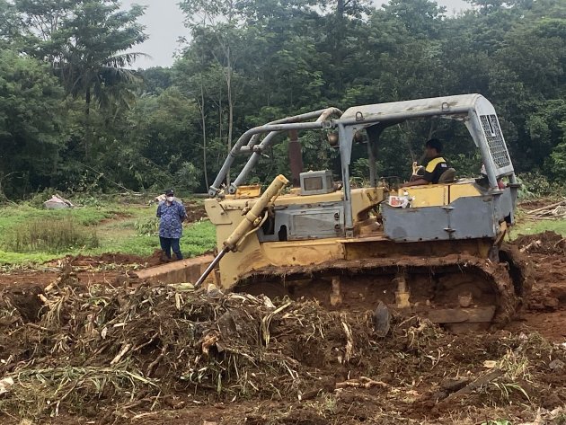 Penertiban Lahan UIII Terase I Sukses Tanpa Hambatan