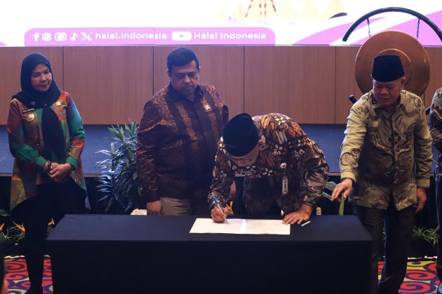 Kepala BPJPH dan Gubernur Lampung Tandatangani Komitmen Bersama Fasilitasi Sertifikasi Halal 