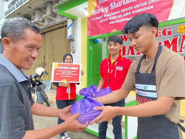 Berkah Ramadan Alfamart Bagikan 35.000 Paket Buka Puasa Ke Kaum Duafa