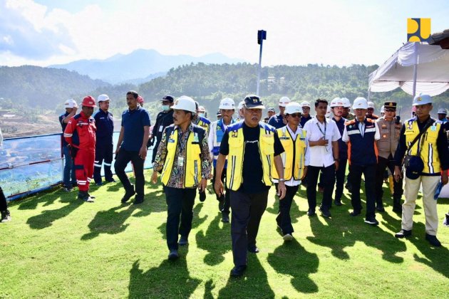 Presiden Jokowi Resmikan 5 Ruas Inpres Jalan Daerah Sepanjang 40,6 km di NTB