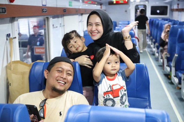 7 Tips Liburan Naik Kereta Api Bersama Anak Biar Makin Seru!