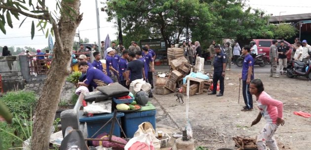 Pemerintah Kota Pangkalpinang Melaksanakan Penataan Pasar Terhadap Sejumlah Pedagang di Jembatan Nanas Pasar Ratu Tunggal