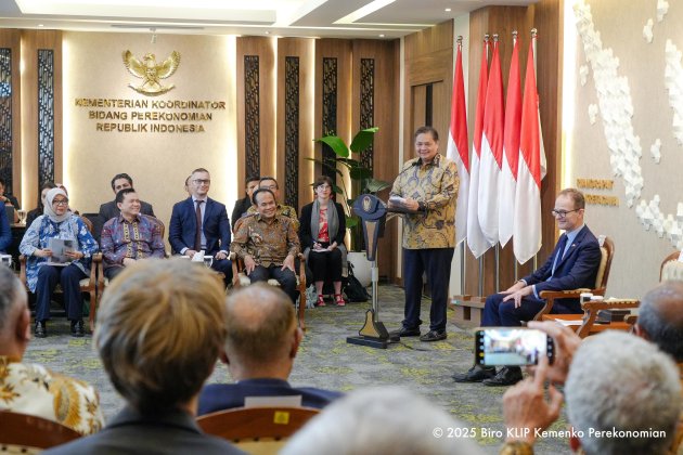 PLN Indonesia Power Gandeng Mitra International Untuk Pembiayaan Proyek Transisi Energi, PLTS Terapung Saguling