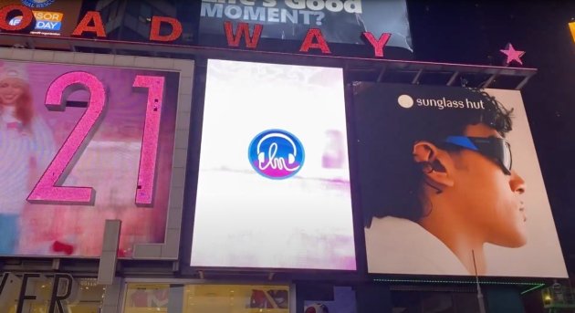 Keren! Langit Musik dan UPoint.ID Hadir di Time Square New York