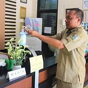 Cegah COVID-19, Kecamatan Gambut Sediakan Hand Sanitizer