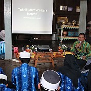 Disbudpar Banjar Ajak Siswa Viralkan Wisata Rumah Banjar Teluk Selong