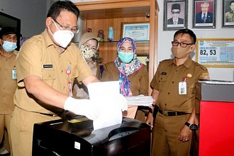 Dispersip Musnahkan Arsip Yang Sudah Tak Bernilai Guna