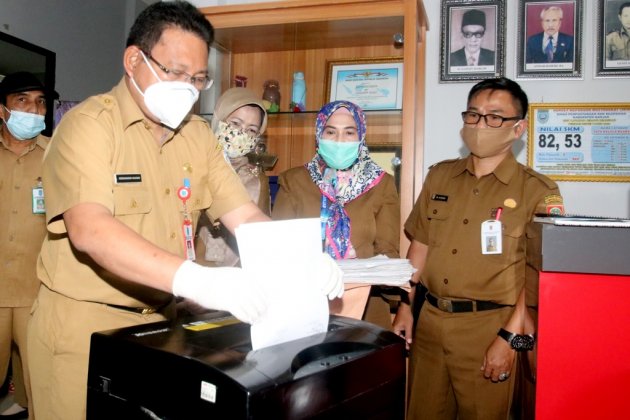 Dispersip Musnahkan Arsip Yang Sudah Tak Bernilai Guna