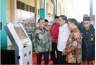 Anjungan Dukcapil Mandiri Permudah Masyarakat Nikmati Layanan e-KTP