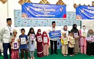 Safari Ramadan, Jamkrindo Bagikan Paket Sembako di Bandar Lampung 