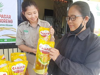 Bantu Masyarakat Penuhi Kebutuhan Bahan Pokok Selama Ramadan, Asian Agri Gelar Bazar Minyak Goreng Premium dengan Harga Terjangkau