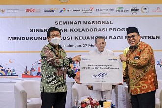 Dukung Pemberdayaan UMKM dan Pesantren, Bank Mandiri Bantu Bangun Ureka Mart