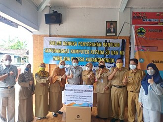 JASA RAHARJA JAWA TENGAH SERAHKAN  BANTUAN TJSL BERUPA SARANA KOMPUTER UNTUK SD DAN MI DI DESA KARANGMONCOL KAB. PEMALANG 