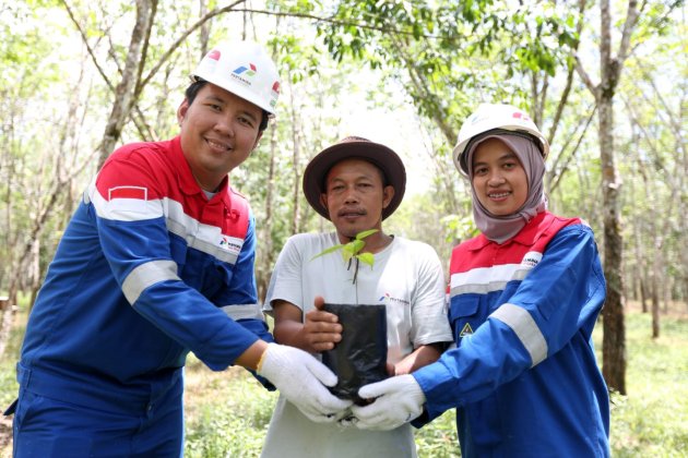 Kembangkan Pupuk Organik Dewa, PGN Dukung Keberlanjutan Petani Karet 