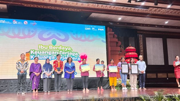PNM Gandeng OJK Edukasi Nasabah Mekaar Pentingnya Akses Keuangan yang Aman