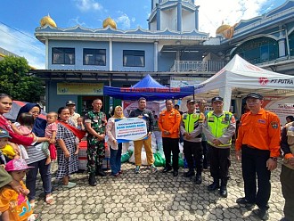 Bank Sumsel Babel Memberikan Bantuan Kepada Korban Banjir di Baturaja, Muaradua, dan Muaraenim