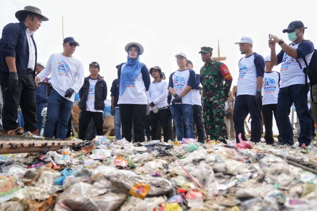 Aksi Bersih Pantai di Pantai Teluk Labuan, PGN Dukung Pantai Makin Bersih dan Lestari