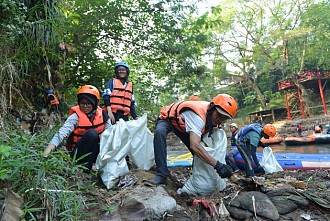 Dukung Pemulihan Ekosistem Sungai Ciliwung, PGN Berhasil Angkut 7.956 Kg Sampah