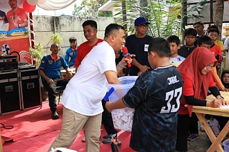 Buka Jalan Sehat Di Kelurahan Gajah Mada, Pj Wako Budi Utama Dan Masyarakat Antusias Menjaga Kesehatan