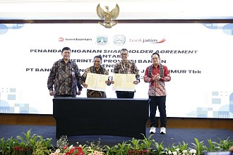 Sah! Pemerintah Provinsi Banten Tandatangani Shareholder  Agreement dengan Bank Jatim dalam Finalisasi Kerjasama Kelompok  Usaha Bank (KUB)