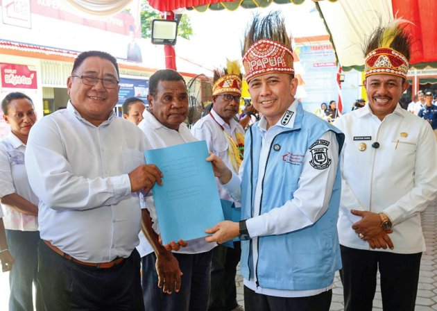 Pj Gubernur Papua Agus Fatoni Luncurkan 999 Koperasi Merah Putih