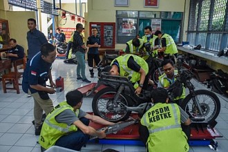 Gelaran Pelatihan Konversi Motor Listrik di Bali