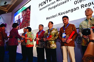 Kominfo Raih Penghargaan Pengelolaan Anggaran Terbaik