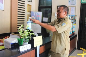 Cegah COVID-19, Kecamatan Gambut Sediakan Hand Sanitizer