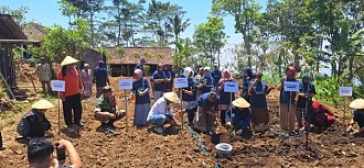 Dukung Petani Indonesia, PNM Beri 10.000 Lebih Bibit Unggul Untuk Panen