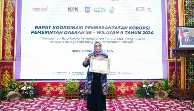 Pemkot Pangkalpinang Terima Penghargaan Dari KPK, Pemda Dengan Peningkatan Nilai MCP Tertinggi Wilayah II