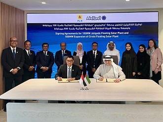  PLN dan Masdar Tandatangani MoU Pengembangan Pembangkit Listrik Tenaga Surya Terapung di Indonesia