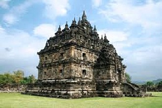 Cinta dan Harmoni di Candi Plaosan