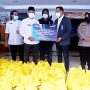 Perkuat Solidaritas di Bulan Suci Ramadan, Bank Mandiri Salurkan 100.000 Paket Sembako Kepada Masyarakat