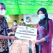 BULOG PERINGATI HUT KE-54 DENGAN BAKTI SOSIAL DAN LOMBA MENULIS UNTUK WARTAWAN