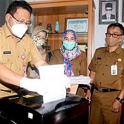 Dispersip Musnahkan Arsip Yang Sudah Tak Bernilai Guna