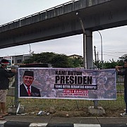 Harap Indonesia Bebas Korupsi, Masyarakat Banten Pasang Spanduk Dukung Firli Bahuri Maju di Pilpres 2024