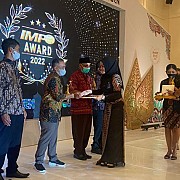 Produsen Pupuk Hayati Cair ExtraGEN Anugerahi Petani Berprestasi