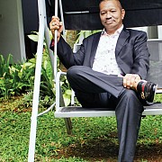 Menolak Takluk:  Bangkit Pasca Gulung Tikar