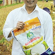 Bulog: PSO, Komersial dan Kesejahteraan Petani