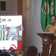 Tingkatkan Daya Beli Masyarakat, Mendagri Minta Pemda Salurkan THR dan Gaji ke-13 Tepat Waktu