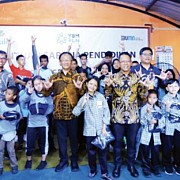 Hadirkan Kebahagiaan, PLN Berikan Bantuan Ke Slb Dan Listrik Gratis Warga Pra Sejahtera