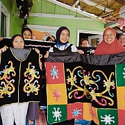 Bangga Tumbuh Bersama PNM, Ibu Nira Jadi Inspirasi Pemberdayaan Perempuan di Balikpapan