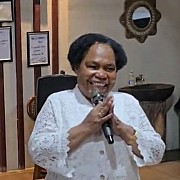 Ketua MRP: Ini Baru Pertama Kali Sepanjang Sejarah, Pj Gubernur Bertemu dengan Ondoafi dan Tokoh Adat se-Provinsi Papua