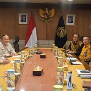 Kepala BPJPH dan Menpar Bahas Strategi Penguatan Wisata Ramah Muslim melalui Sertifikasi Halal