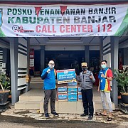 Penyerahan Bantuan CSR dari Indomaret Kalselteng Kepada Para Korban Banjir