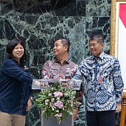 Penyerahan DIPA dan TKD Lingkup Provinsi DKI Jakarta Tahun Anggaran 2025: Akselerasi Pertumbuhan Ekonomi yang Inklusif dan Berkelanjutan