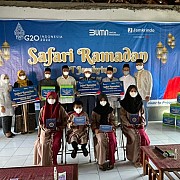 Jamkrindo Bagikan Ribuan Paket Sembako Di Cirebon