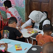 Telkom Gerakkan 50 Karyawan sebagai Relawan untuk Pelestarian Lamun di Pulau Pari