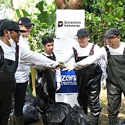 Telkom Gandeng Pandawara Dalam Aksi River Clean Up di Sungai Cioray Bandung