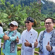 Kunjungan Menko Pemberdayaan Masyarakat DesaKetapanrame Jadi Percontohan Desa Wisata Berprestasi Nasional